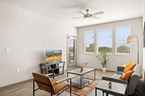 Spacious Westgate CozySuites by stadium with pool 2 — 4-Star Luxury Hotel in Glendale, United States