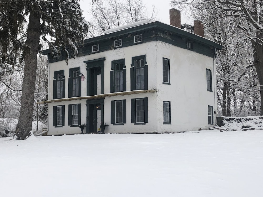 Historic McDonald Airbnb - photo 19