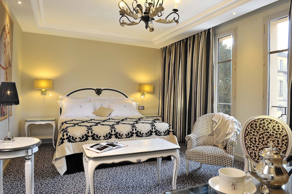 Villa Lara Hôtel — 5-Star Luxury Hotel in Bayeux, France
