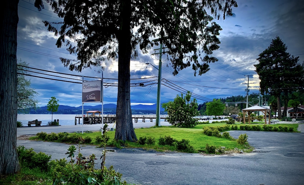Blue Sky Motel in Sechelt, Canada