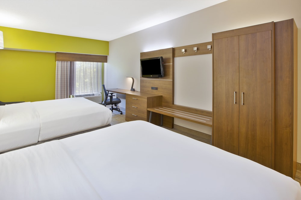 Holiday Inn Express & Suites Milford by IHG - photo 2