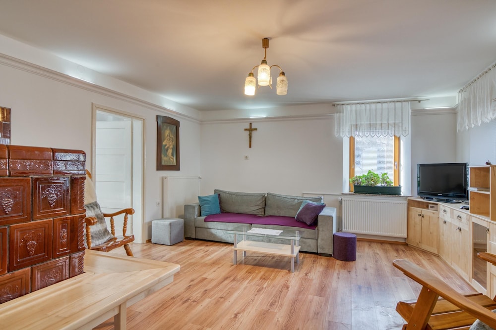 Farmhouse Blackberry Pool & Wellness Happy Rentals — 4-Star Luxury Hotel in Vransko, Slovenia