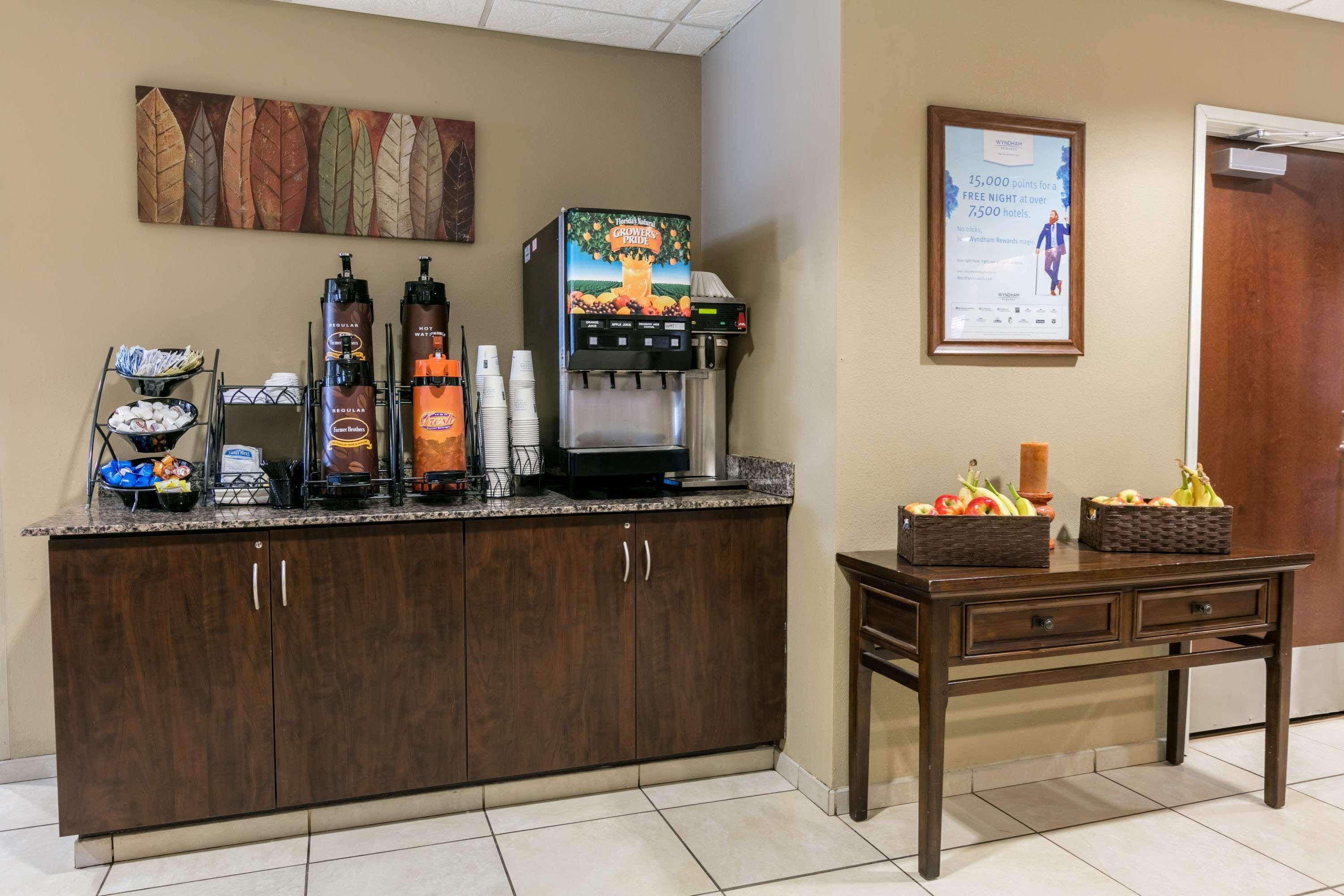 Sleep Inn & Suites - photo 15