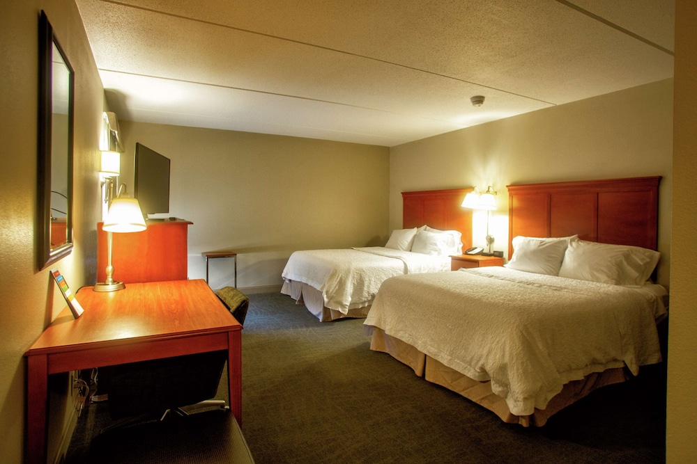 Hampton Inn Wheeling - photo 17
