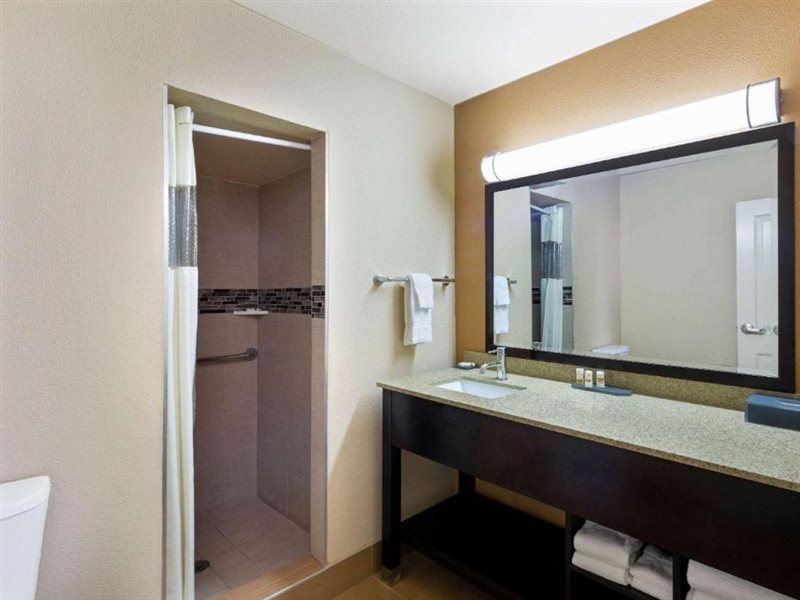 University Inn and Suites Berkeley - photo 9