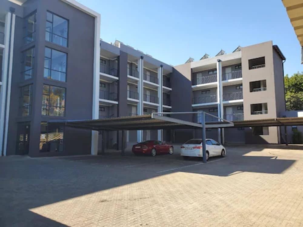 Odyssey Luxury Apartments — 4-Star Luxury Hotel in Johannesburg, South Africa