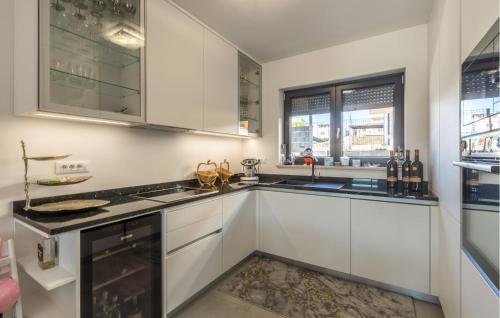 Awesome Apartment In Novigrad With Wifi — Novigrad — photo 5