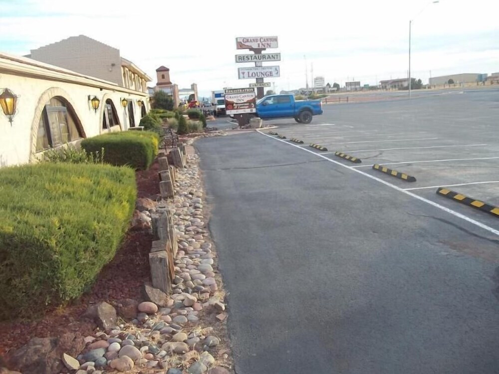 Grand Canyon Inn - photo 17