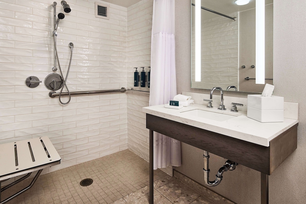 Hilton Kansas City Country Club Plaza - photo 32