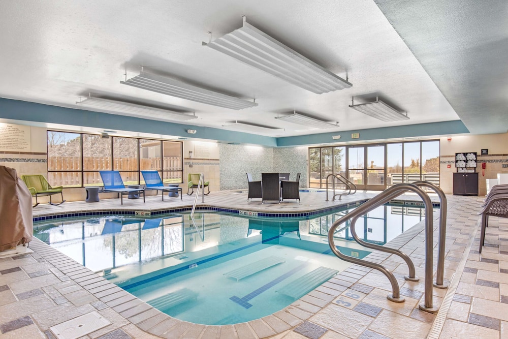 Hampton Inn & Suites Greeley - photo 40