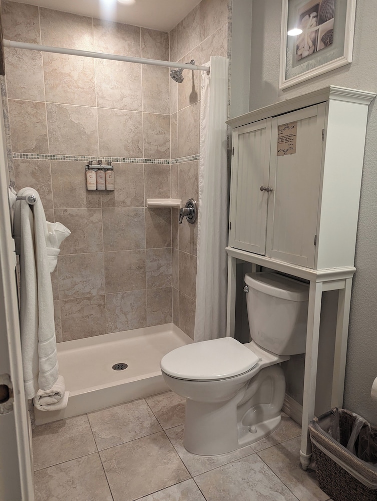 Capitola Hotel - photo 50