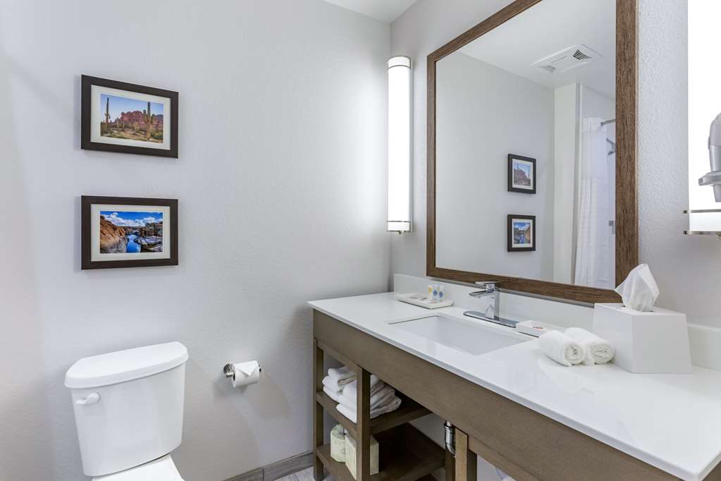 Comfort Suites Scottsdale Talking Stick Entertainment District - photo 6