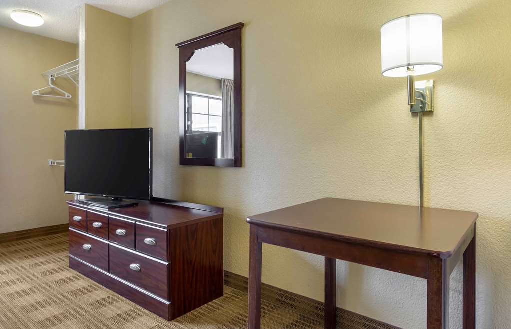 Extended Stay America Suites Tacoma South - photo 11
