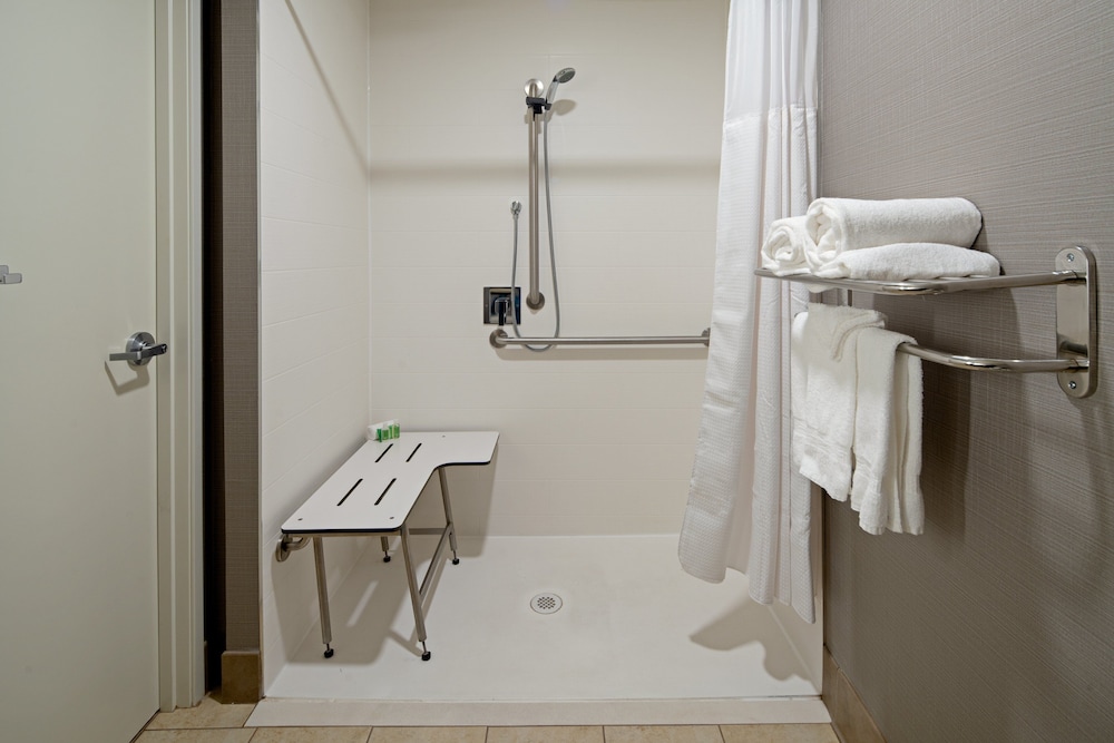 Holiday Inn Palmdale Lancaster by IHG - photo 13