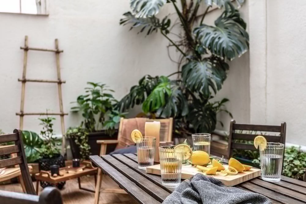 Kindo 2 Bedrooms in Goya hotel Niño Jesús Madrid