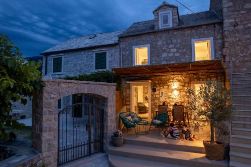 Nona Vi Boutique Stone House — 4-Star Luxury Hotel in Bol, Croatia