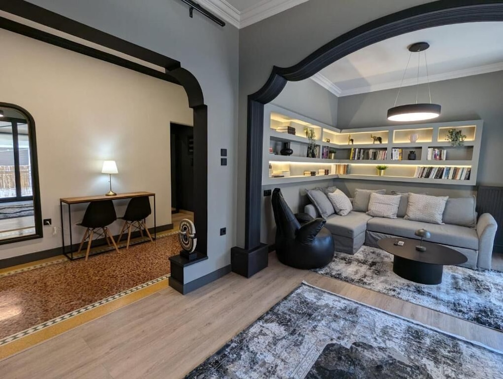 Momentum Apartment — 4-Star Luxury Hotel in Athens, Greece