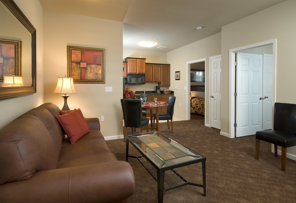 Stratford Suites - photo 11
