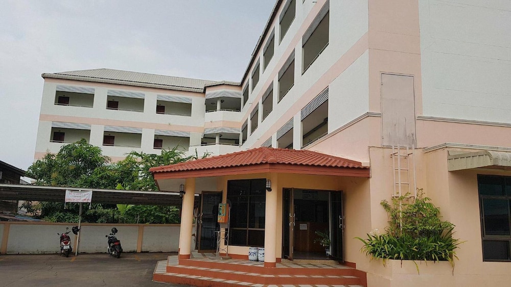 LP Mansion in Sakon Nakhon, Thailand