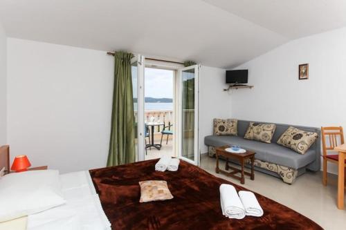 Apartment Ana Lopud with balcony