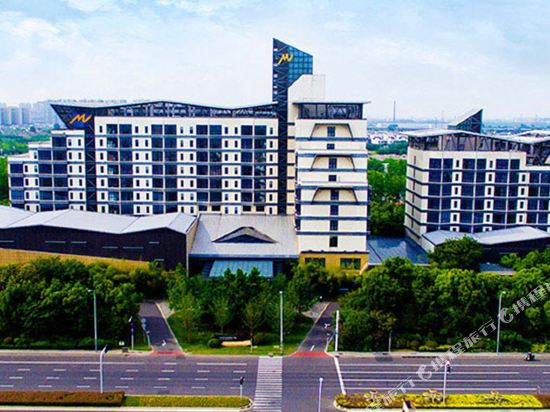 Grand Metropark Universal Dinosaur Town Hotel in Changzhou, People's Republic of China