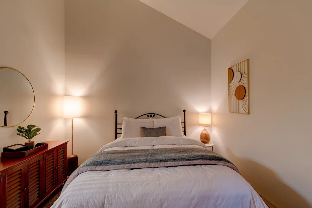 Scenic 1 Bedroom W Loft at Mount Bachelor Resort - photo 3