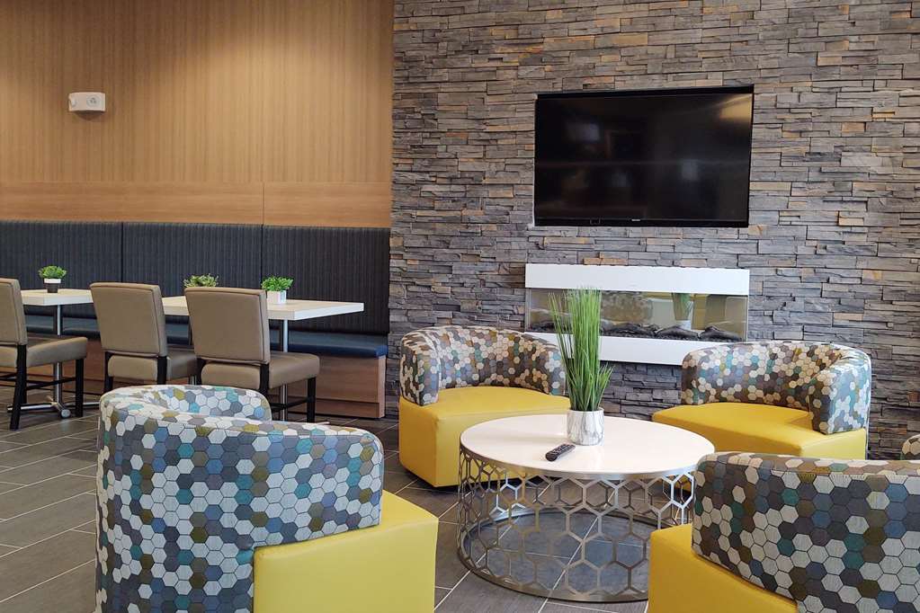 Microtel Inn & Suites by Wyndham Liberty NE Kansas City Area - photo 3