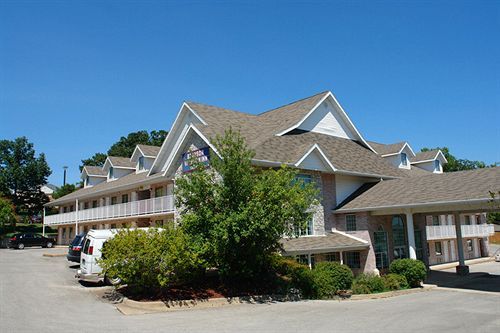 Branson Vacation Inn and Suites
