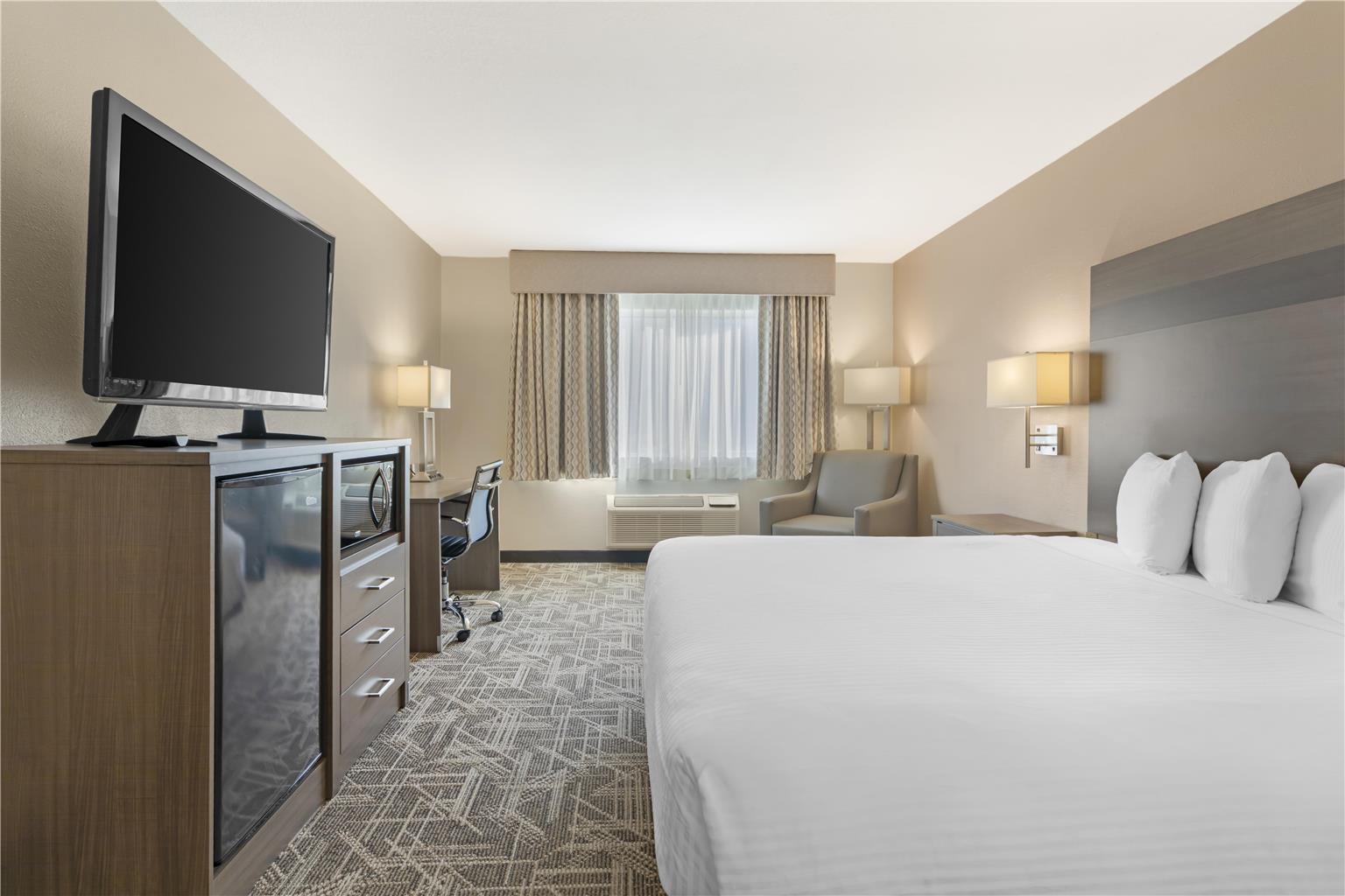 Best Western Kettleman City Inn & Suites - photo 16