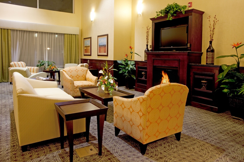 Holiday Inn Express & Suites Chaffee Jacksonville West by IHG - photo 33