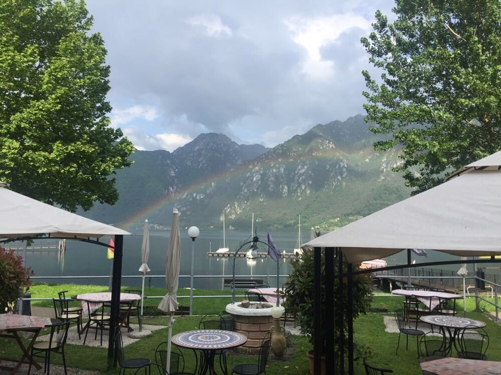 Hotel al Lago in Anfo, Italy