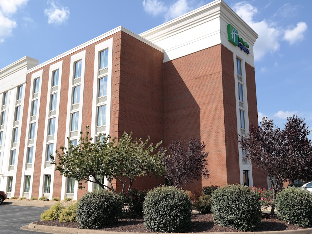 Holiday Inn Express Fredericksburg Southpoint by IHG - photo 24
