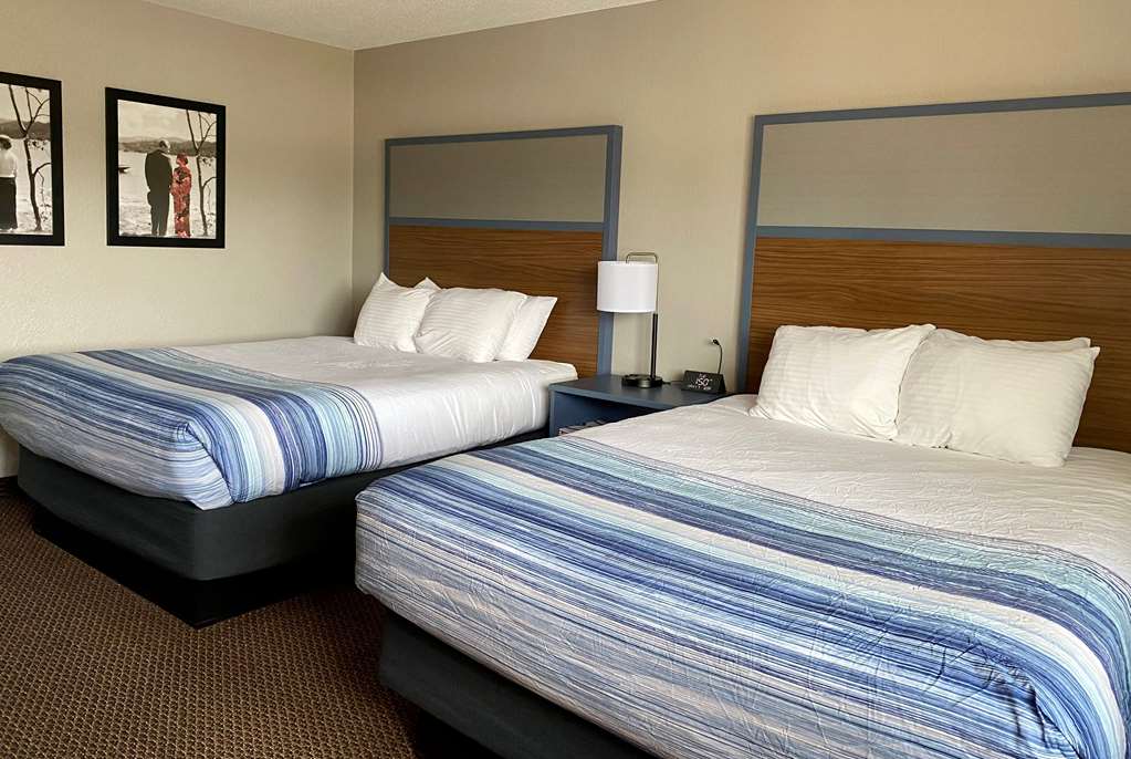 AmericInn by Wyndham New Richmond - photo 42