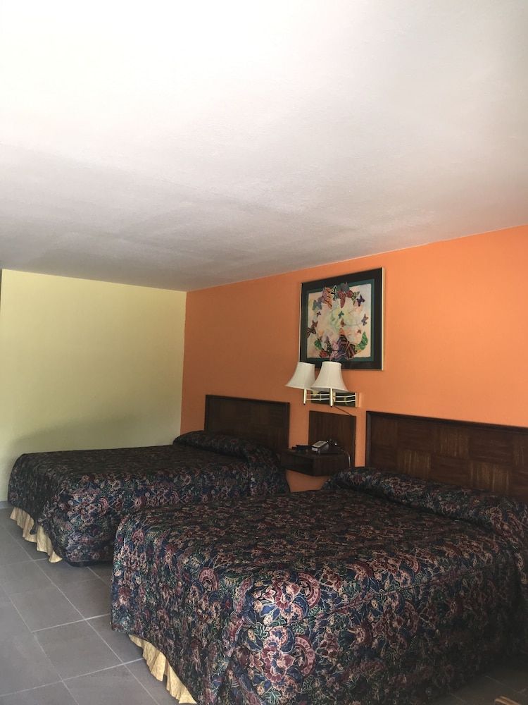 Linder Motor Lodge - photo 13