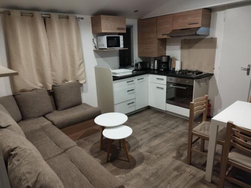 Mobilhome Elegance in Serignan, France