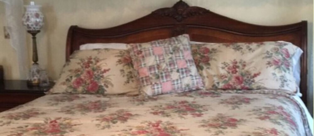 The Red Hook Country Inn - photo 5