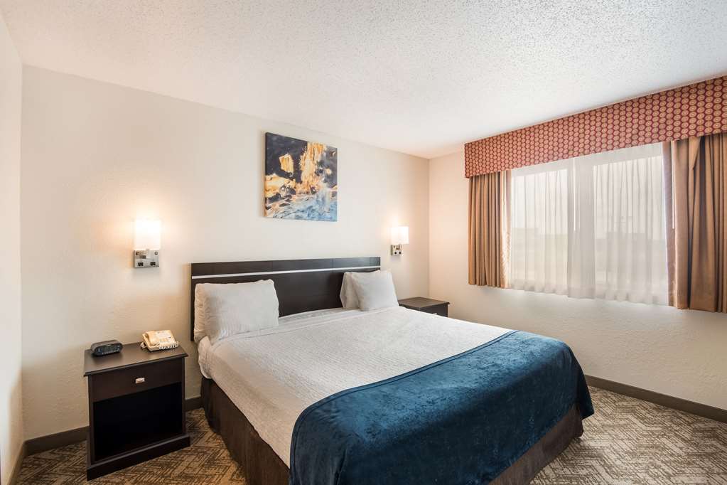 Best Western Mt. Pleasant Inn - photo 25