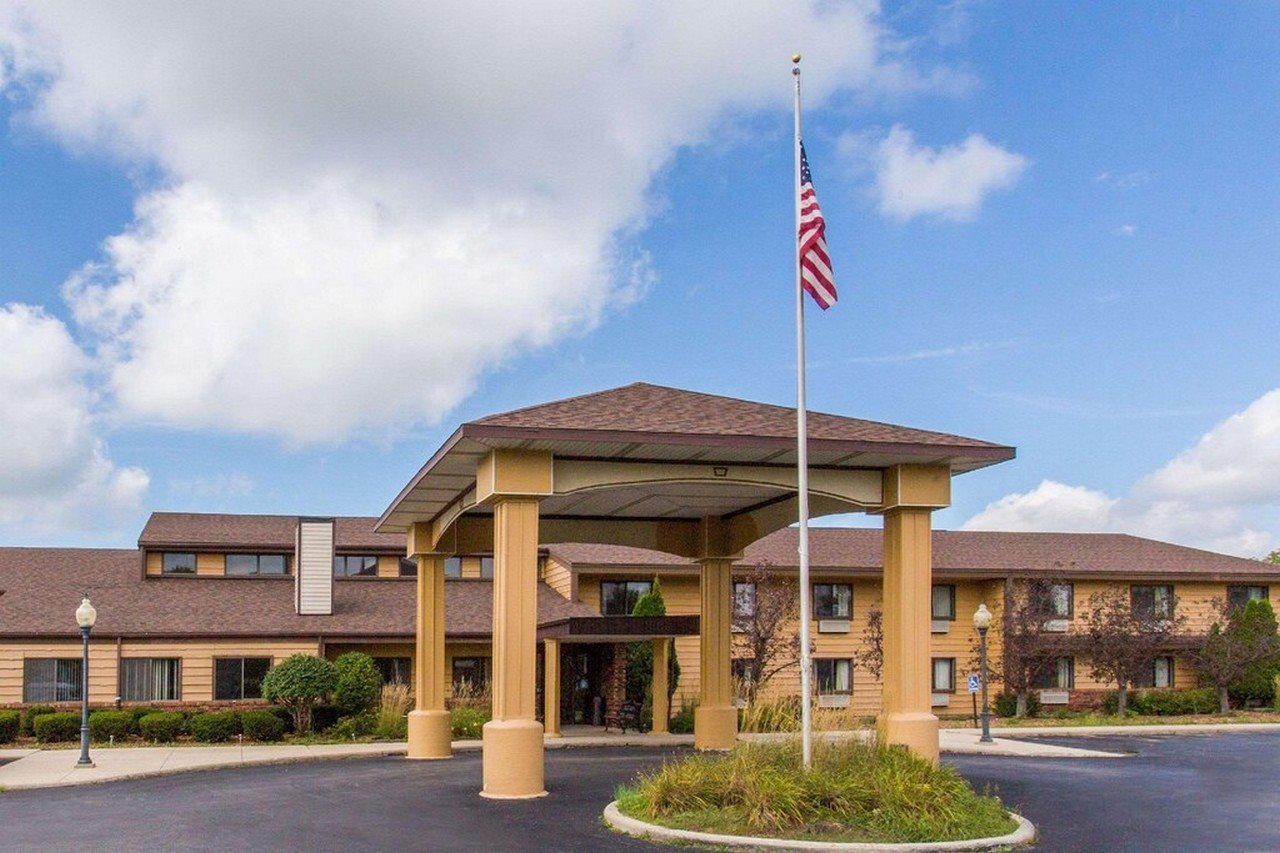 AmeriVu Inn & Suites — hotel in Sheboygan Falls