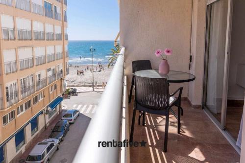 rentafive Nuevo AA Reformado Ascensor in Santa Pola, Spain