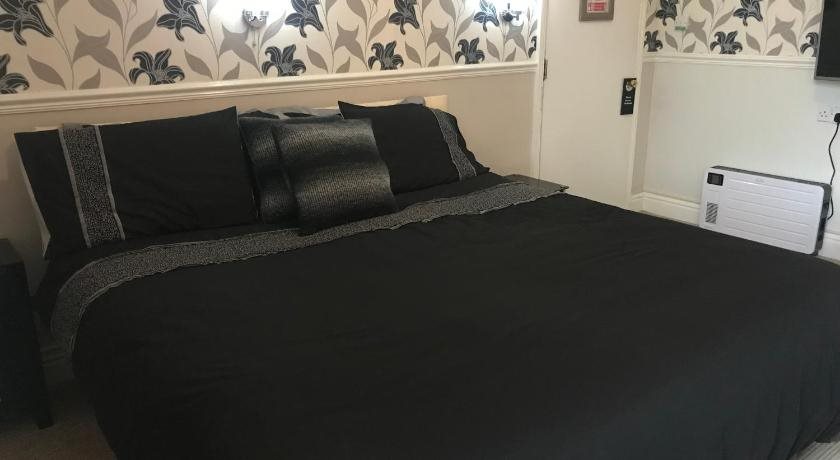 Norman Guest House with Free Parking