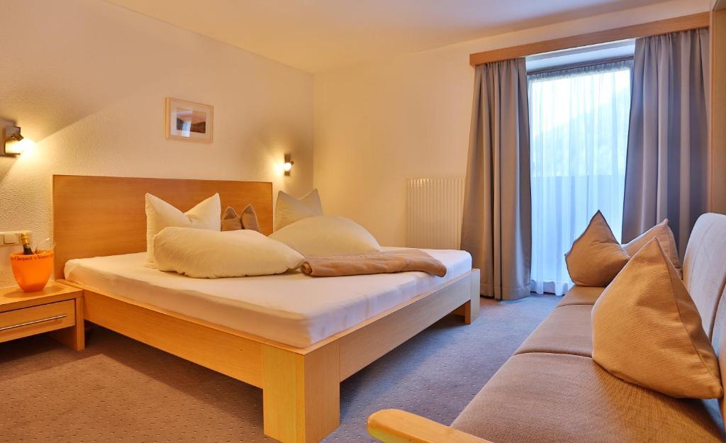 Appartements Haus JÖRG — 4-Star Luxury Hotel in Serfaus, Austria