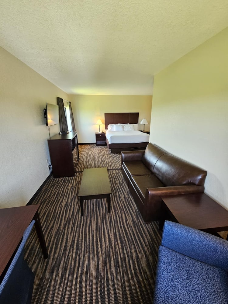 Cobblestone Inn & Suites Maryville - photo 18