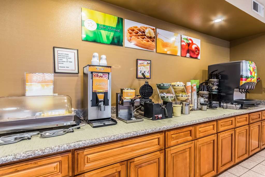 Quality Inn Fresno Near University - photo 33