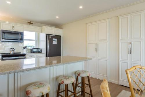 Yorkshire by Oak Island Accommodations - photo 3