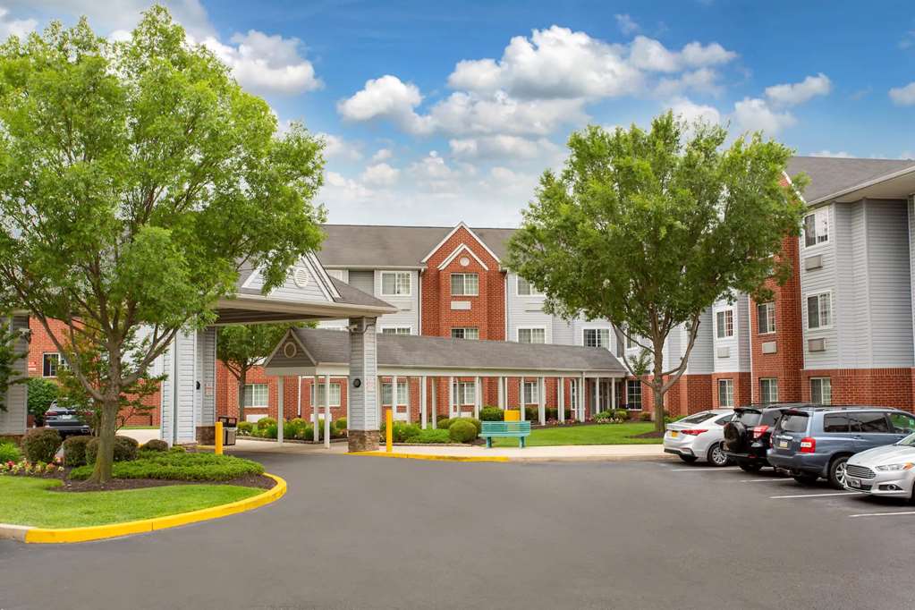 Microtel Inn & Suites by Wyndham Philadelphia Airport — hotel in Philadelphia
