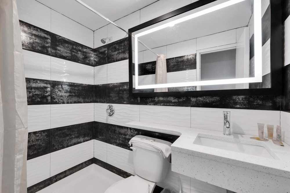 Hotel Mint JFK Airport — hotel in Far Rockaway