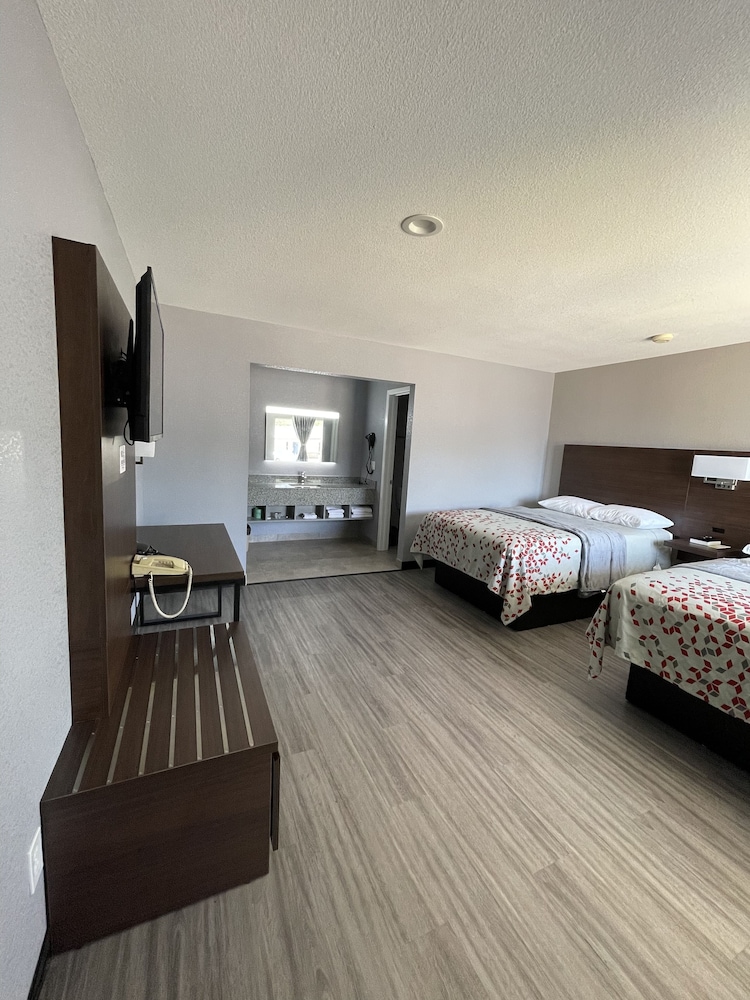 Ridge Motel - photo 14