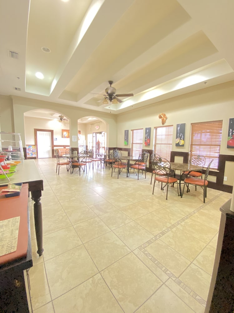 Weslaco Inn by Capital O Near Mercedes - photo 31