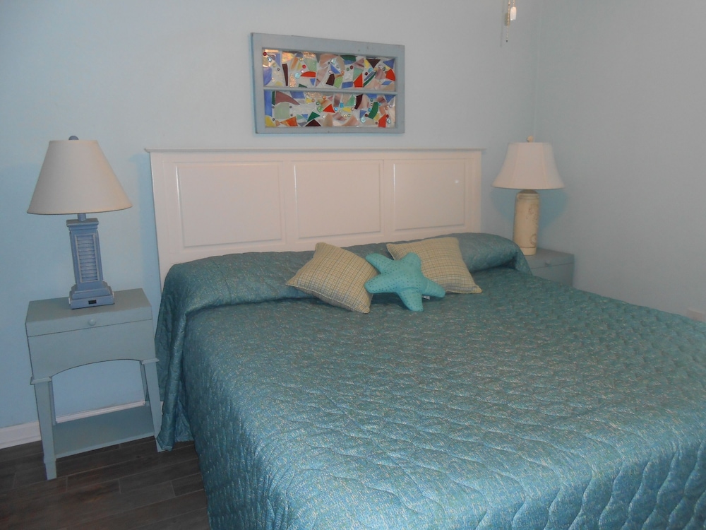 0409 Waters Edge Resort 1 Bedroom Condo by Redawning - photo 2