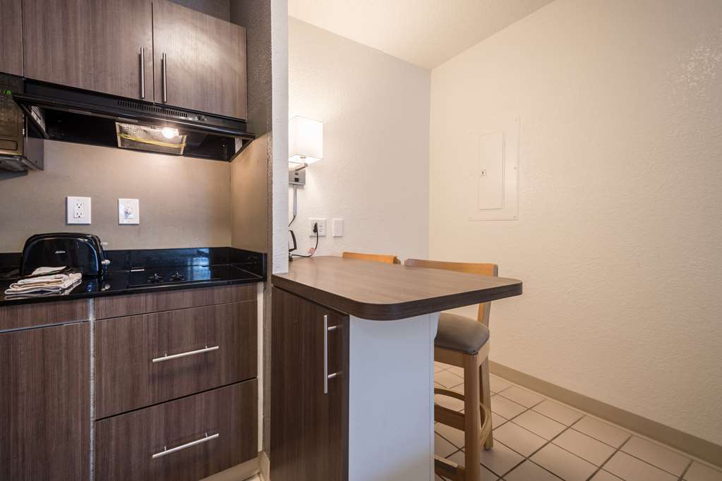 Motel 6 Duluth GA Atlanta Gwinnett Place - photo 11
